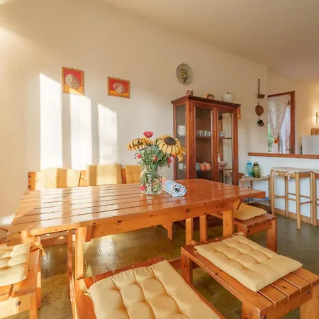Villa Ai Pini A Punta Perla - Goelba *