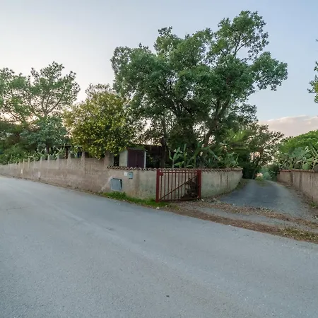 Ai Pini A Punta Perla - Goelba *